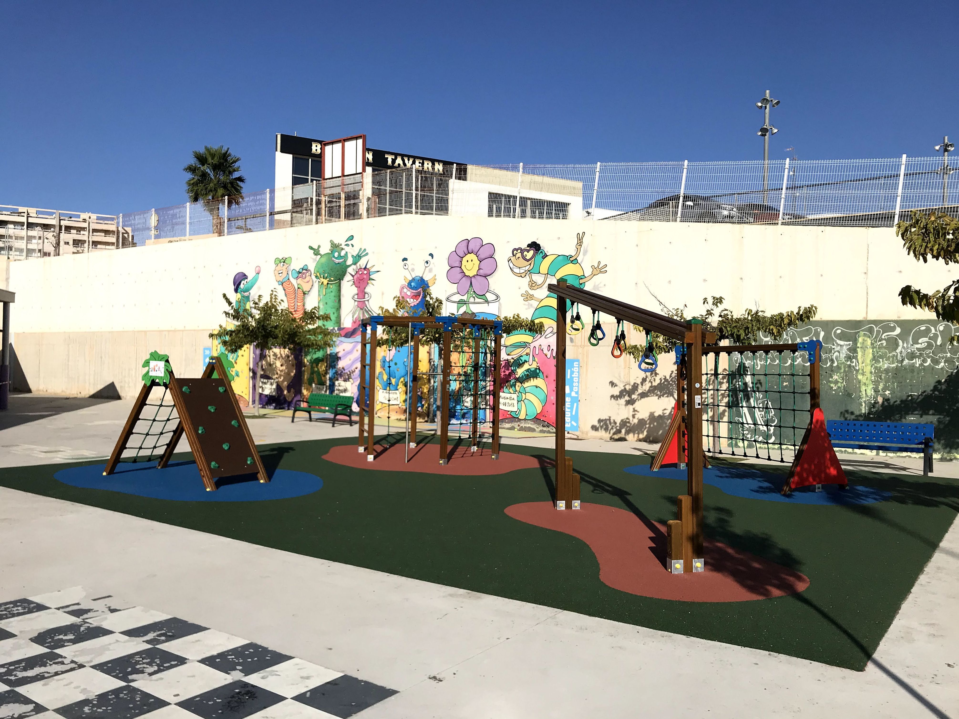 Parque completo, Torrevieja, Flama Levante Parque completo, Torrevieja, Flama Levante