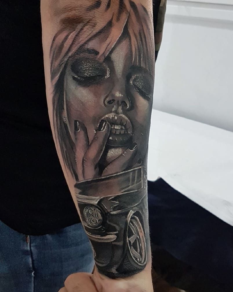 Jony Tattoo INK - Tatuador colaborador: Productos de Adictos Tenerife Jony Tattoo INK - Tatuador colaborador: Productos de Adictos Tenerife