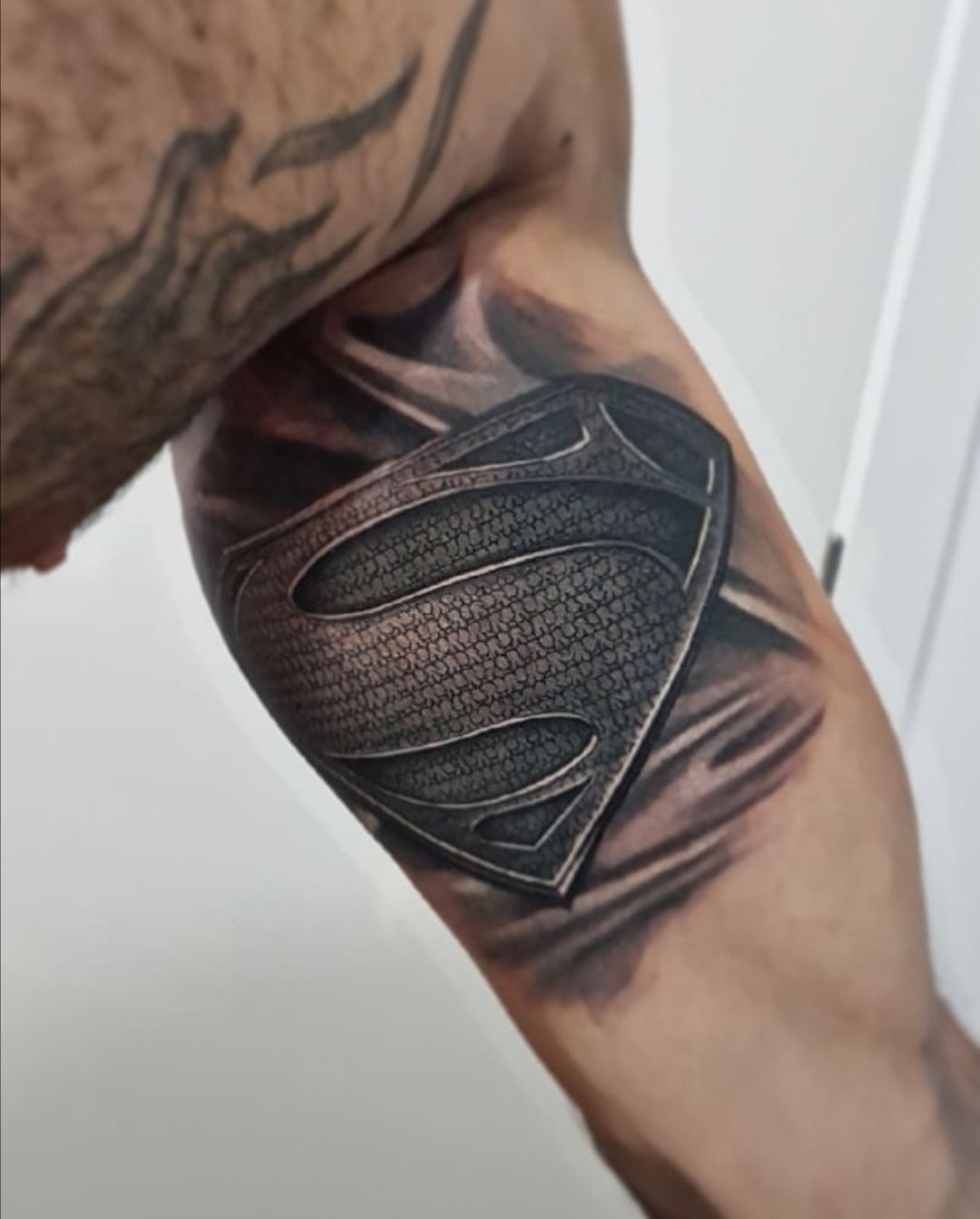 Jony Tattoo INK - Tatuador colaborador: Productos de Adictos Tenerife Jony Tattoo INK - Tatuador colaborador: Productos de Adictos Tenerife