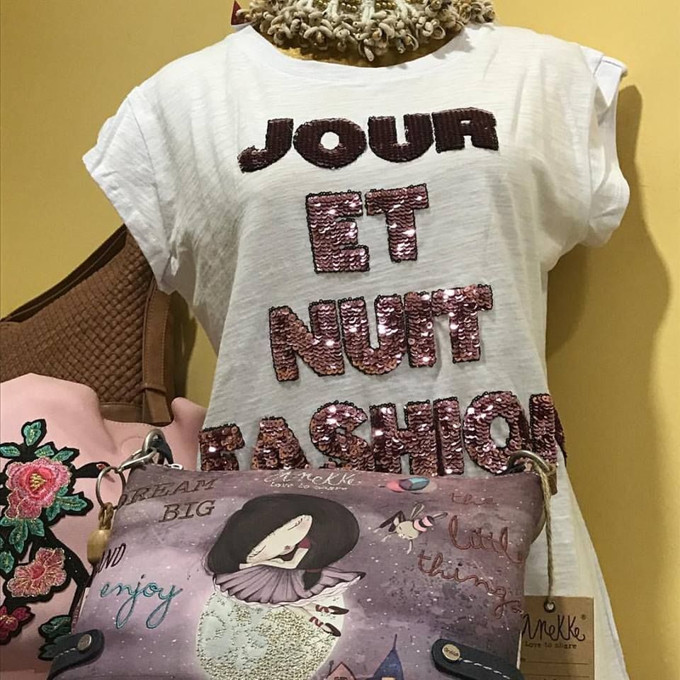 Camisetas: Moda, complementos y regalos de Juncal. V Camisetas: Moda, complementos y regalos de Juncal. V
