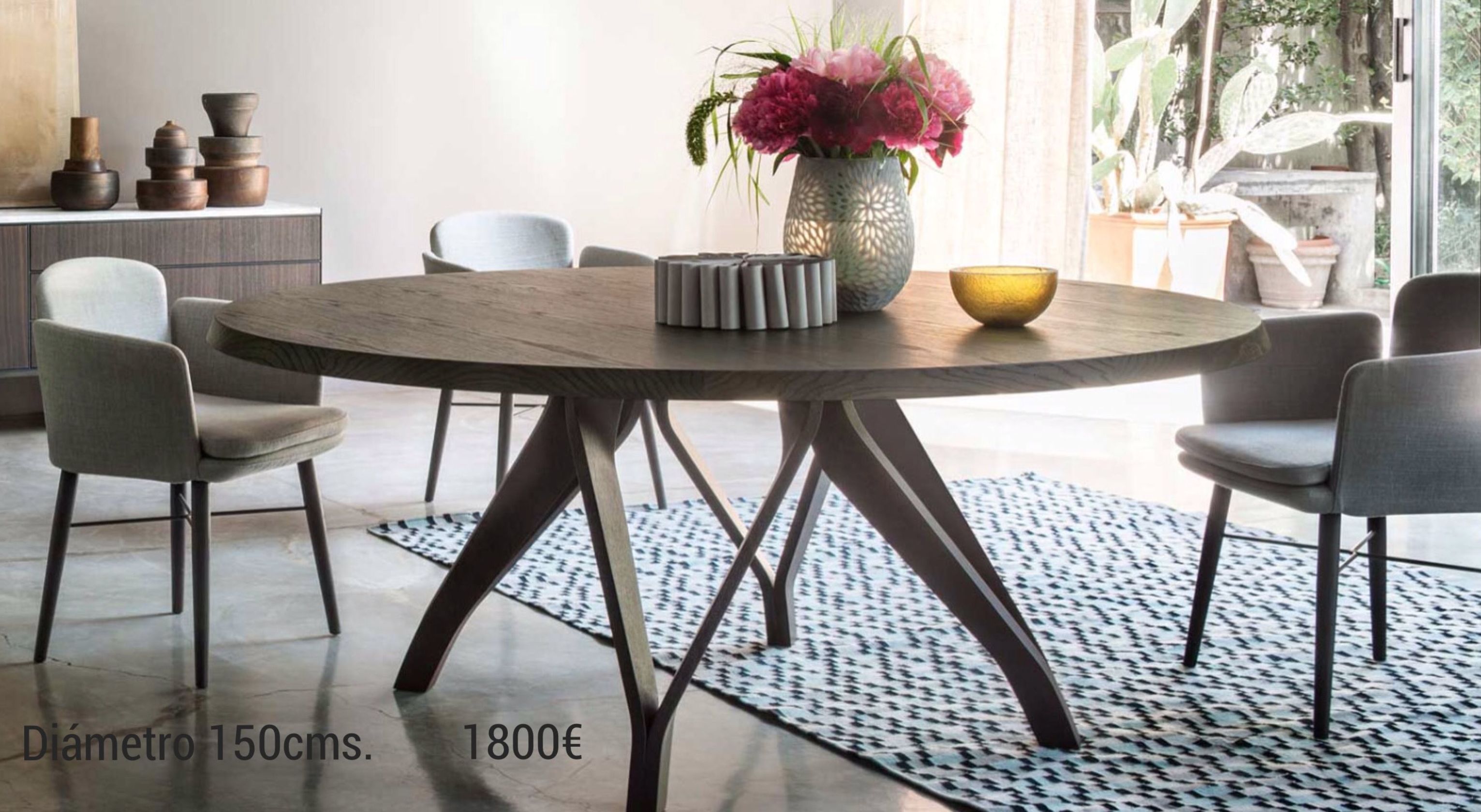 Mesa de comedor : de Ste Odile Decoración Mesa de comedor : de Ste Odile Decoración