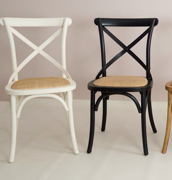 Silla de cruceta blanca, roble o negra : Catálogo de Ste Odile Decoración Silla de cruceta blanca, roble o negra : Catálogo de Ste Odile Decoración