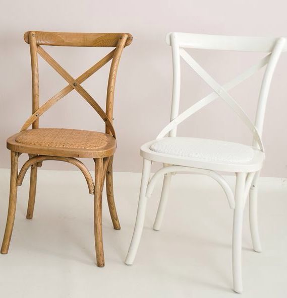 Silla de cruceta blanca, roble o negra : Catálogo de Ste Odile Decoración Silla de cruceta blanca, roble o negra : Catálogo de Ste Odile Decoración