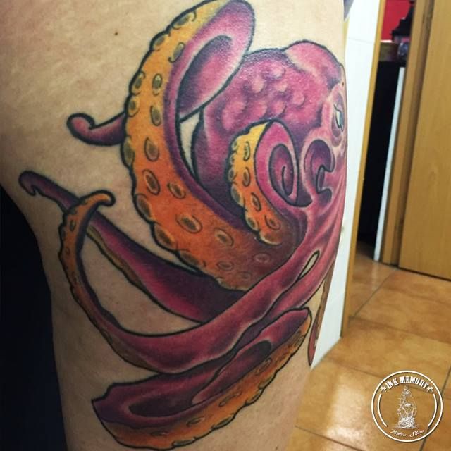 Tatuaje a color y acuarela: Servicios de In Memory Tattoo Tatuaje a color y acuarela: Servicios de In Memory Tattoo