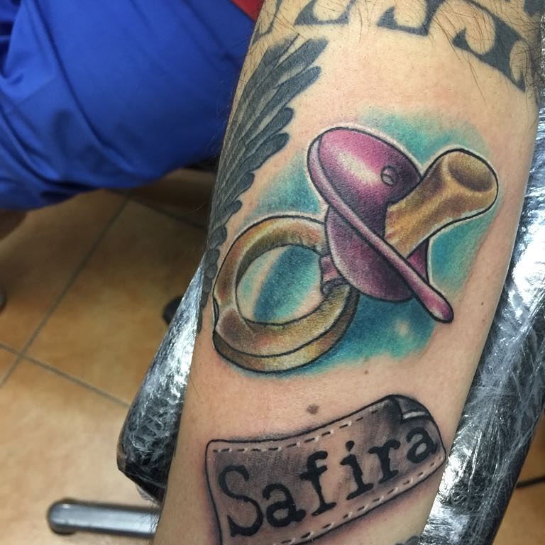 Tatuaje a color y acuarela: Servicios de In Memory Tattoo Tatuaje a color y acuarela: Servicios de In Memory Tattoo