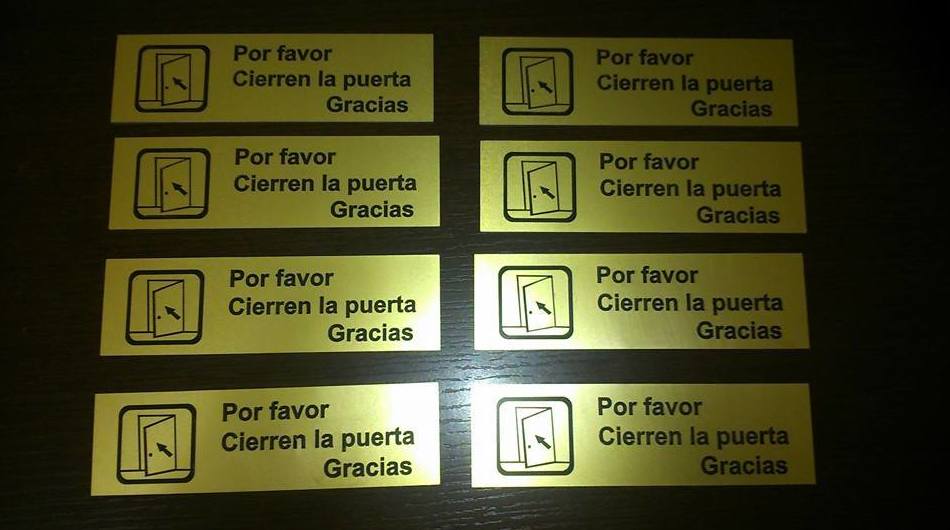 Placas grabadas y serigrafiadas Placas grabadas y serigrafiadas