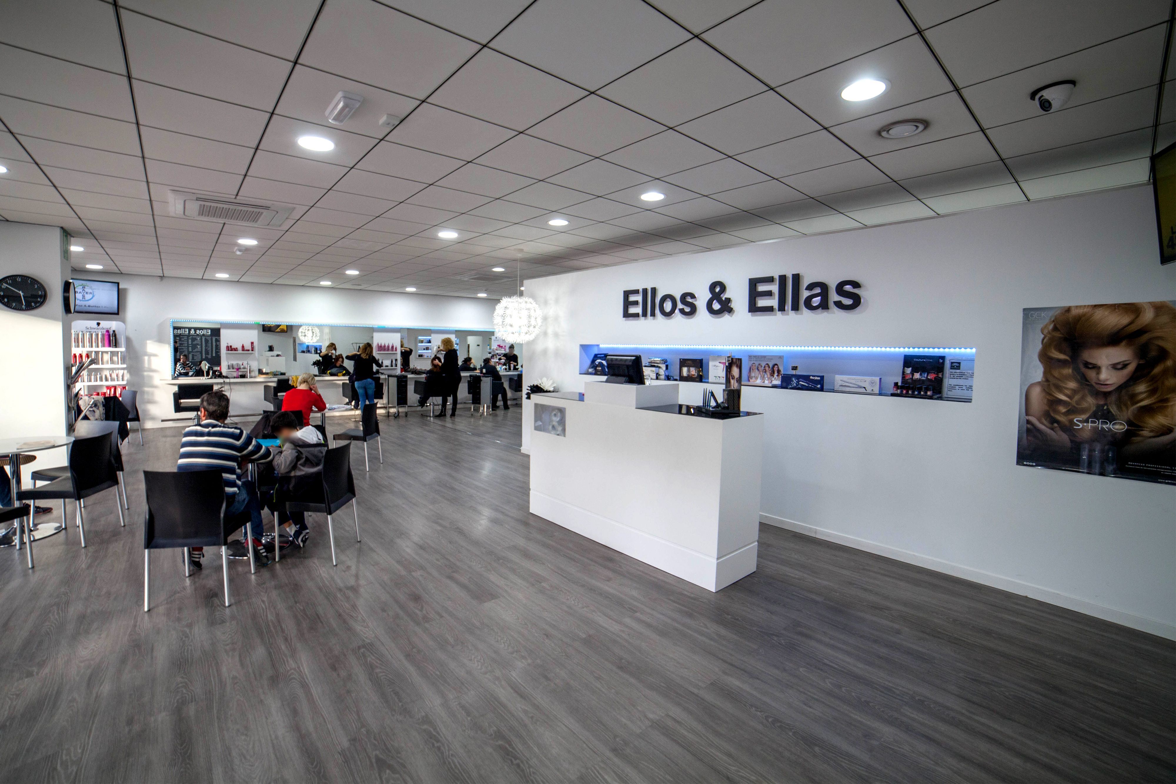 Recogidos: Peluquería y estética de Ellos & Ellas Recogidos: Peluquería y estética de Ellos & Ellas
