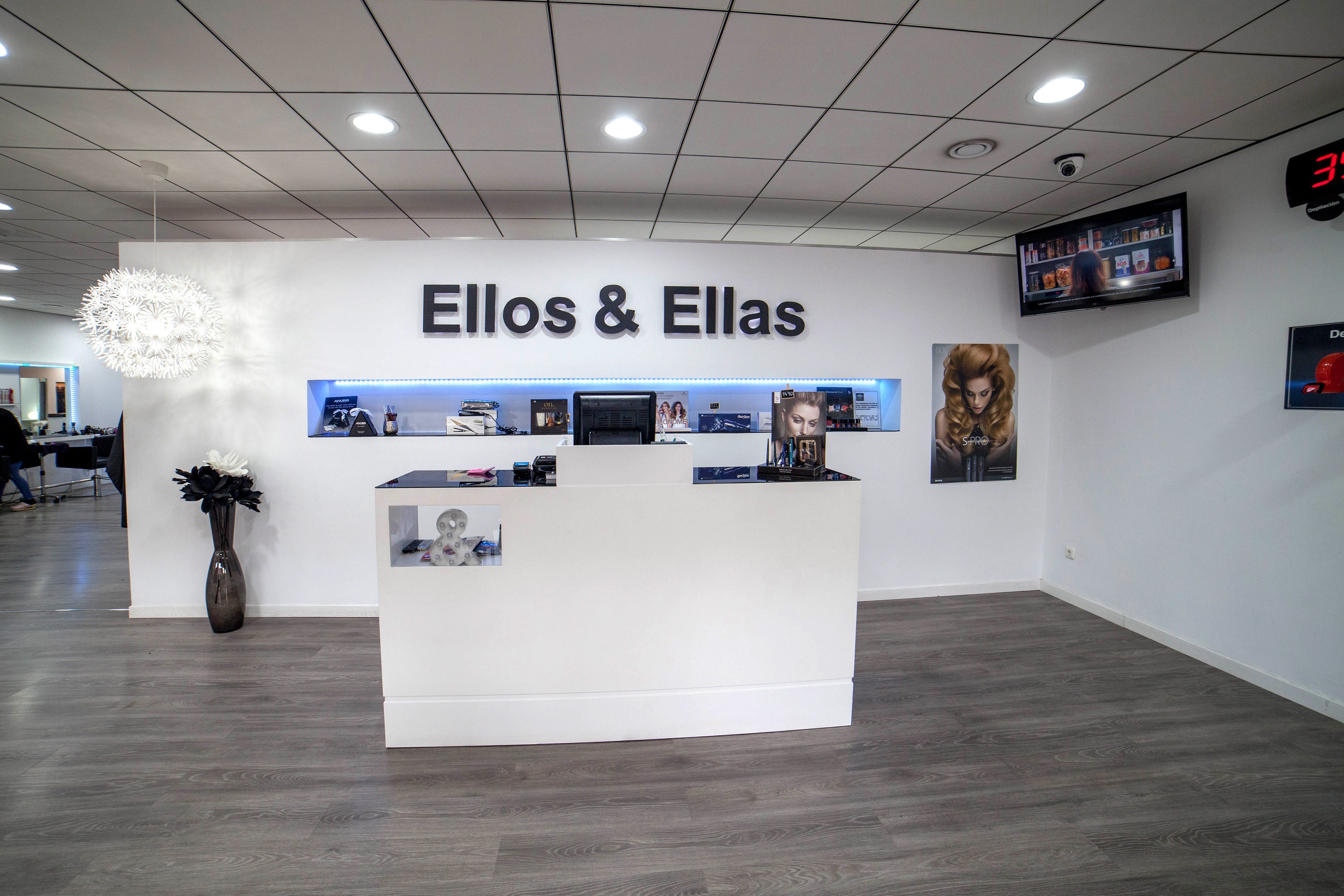 Masajes: Peluquería y estética de Ellos & Ellas Masajes: Peluquería y estética de Ellos & Ellas