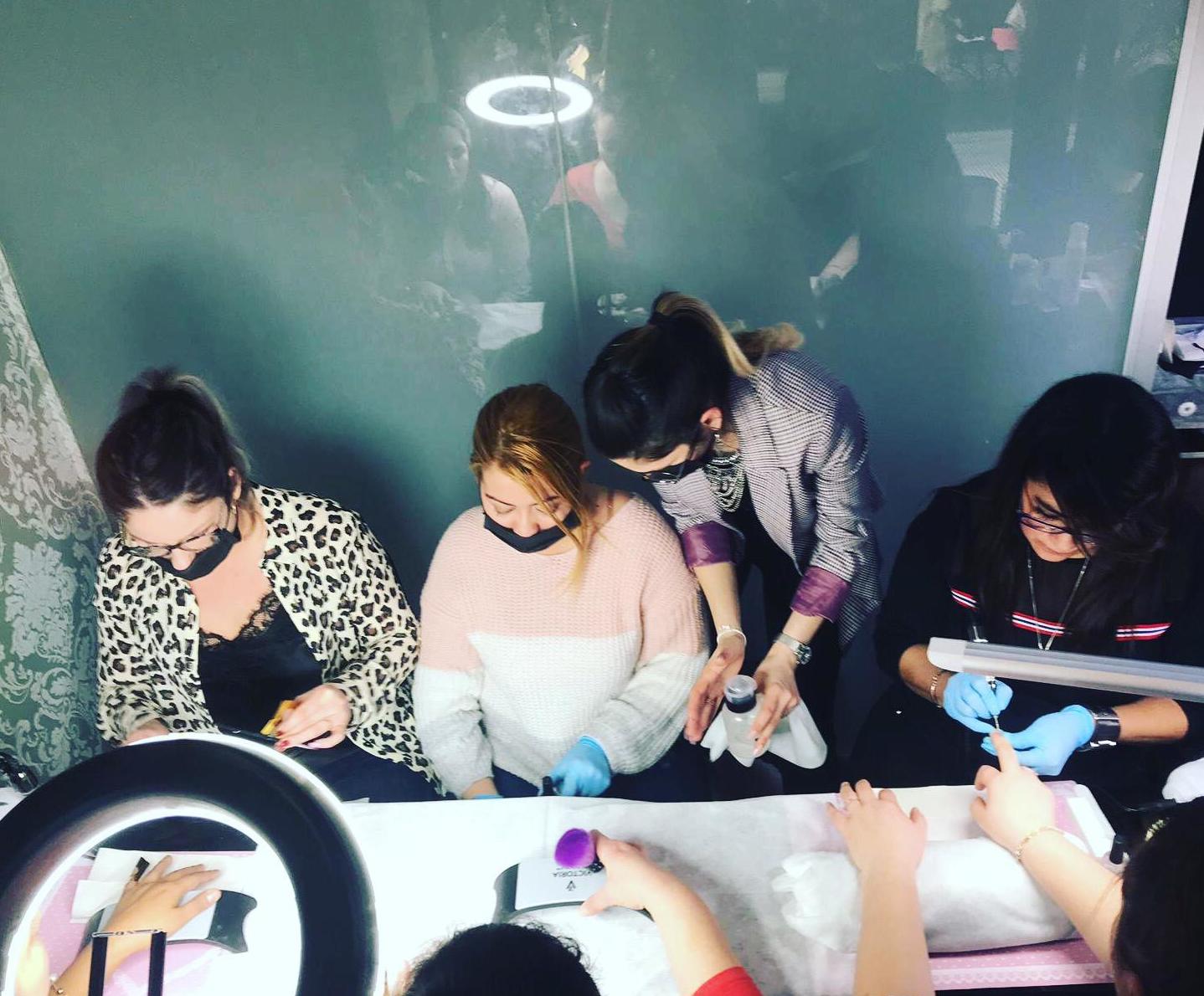 Curso de uñas Curso de uñas
