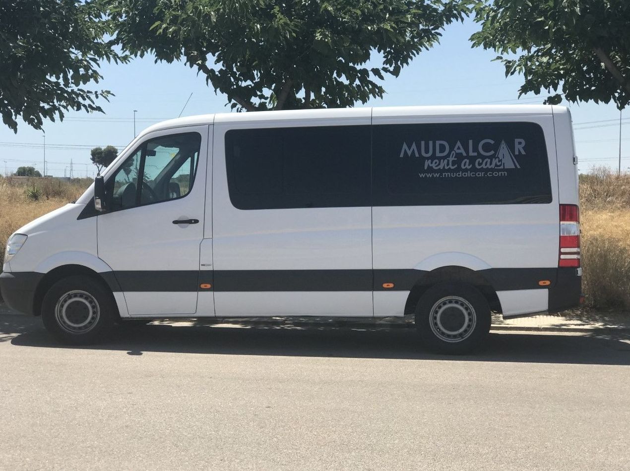 Alquiler de furgones: Servicios de MUDALCAR rent a car Alquiler de furgones: Servicios de MUDALCAR rent a car