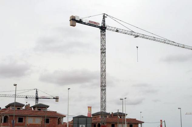 Grúas P.M., S.L., empresa ubicada en Torre-Pacheco