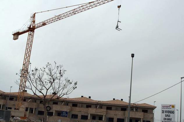 Venta y alquiler de grúas para la construcción en Torre-Pacheco