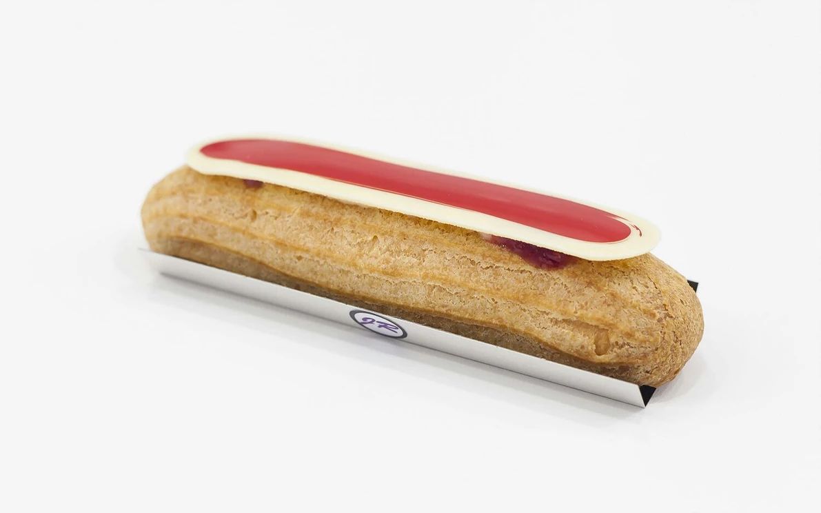 Éclair de yogurt y frutos rojos Éclair de yogurt y frutos rojos