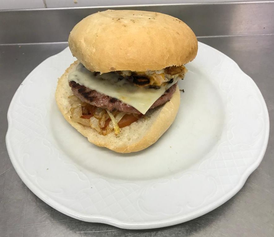 Bocadillos y hamburguesas: Carta de Cafetería Restaurante Zagora Bocadillos y hamburguesas: Carta de Cafetería Restaurante Zagora