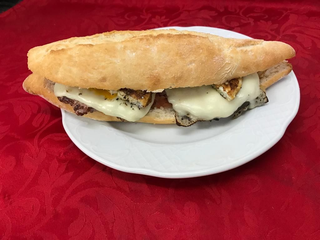 Bocadillos y hamburguesas: Carta de Cafetería Restaurante Zagora Bocadillos y hamburguesas: Carta de Cafetería Restaurante Zagora