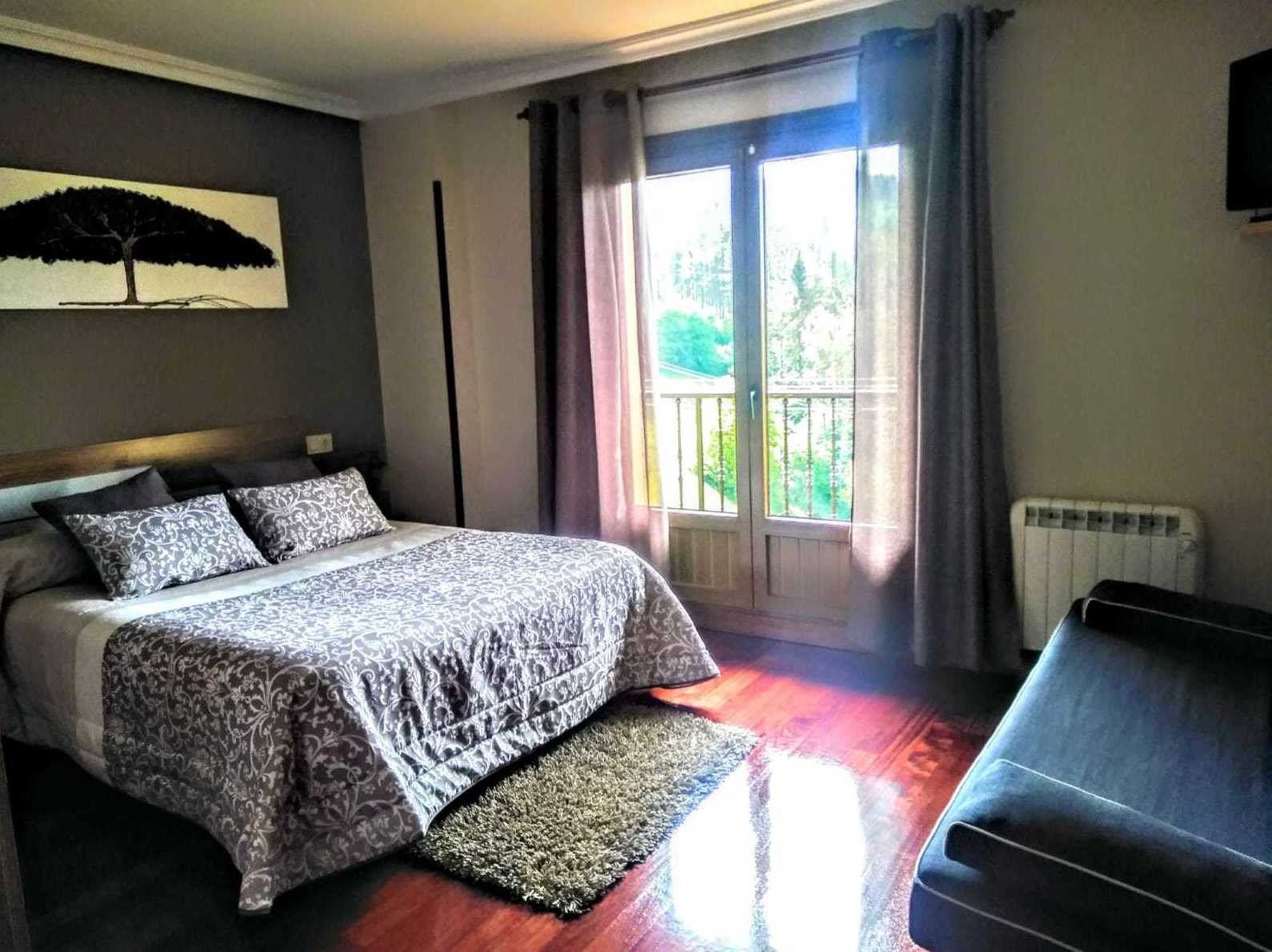 Habitación nº 1. Cama de matrimonio: Nuestra Casa de Casa Rural Begoña Habitación nº 1. Cama de matrimonio: Nuestra Casa de Casa Rural Begoña