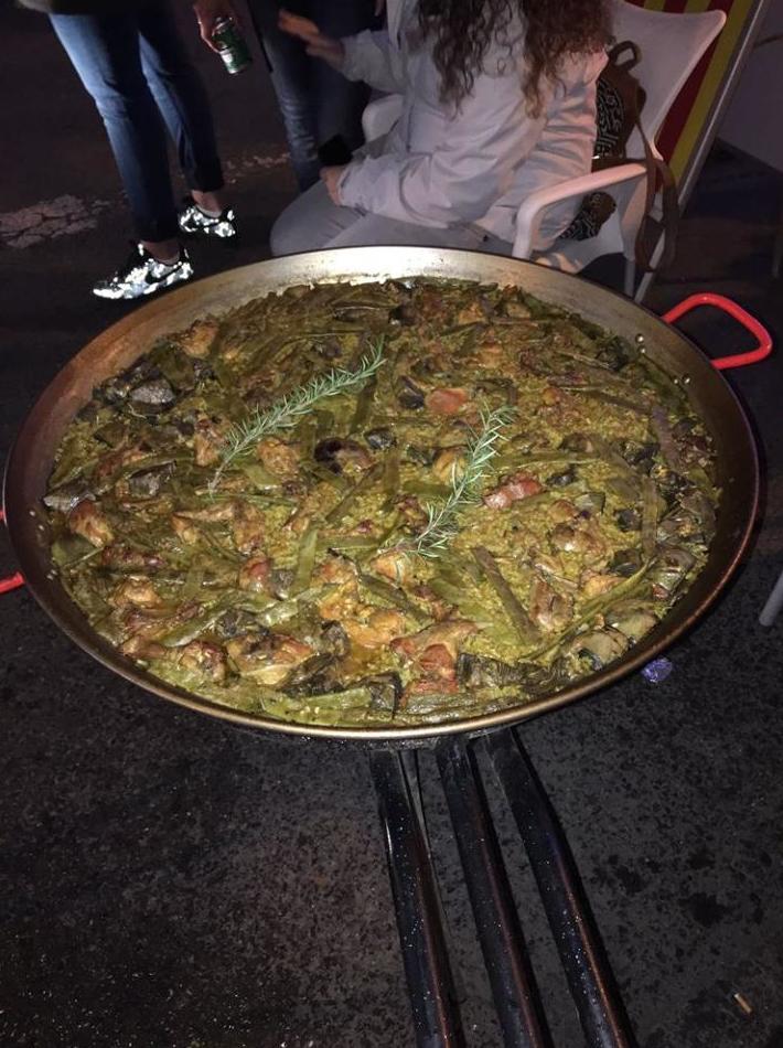 Every Thursday PAELLA VALENCIANA : Servicios y eventos de Löwen Every Thursday PAELLA VALENCIANA : Servicios y eventos de Löwen