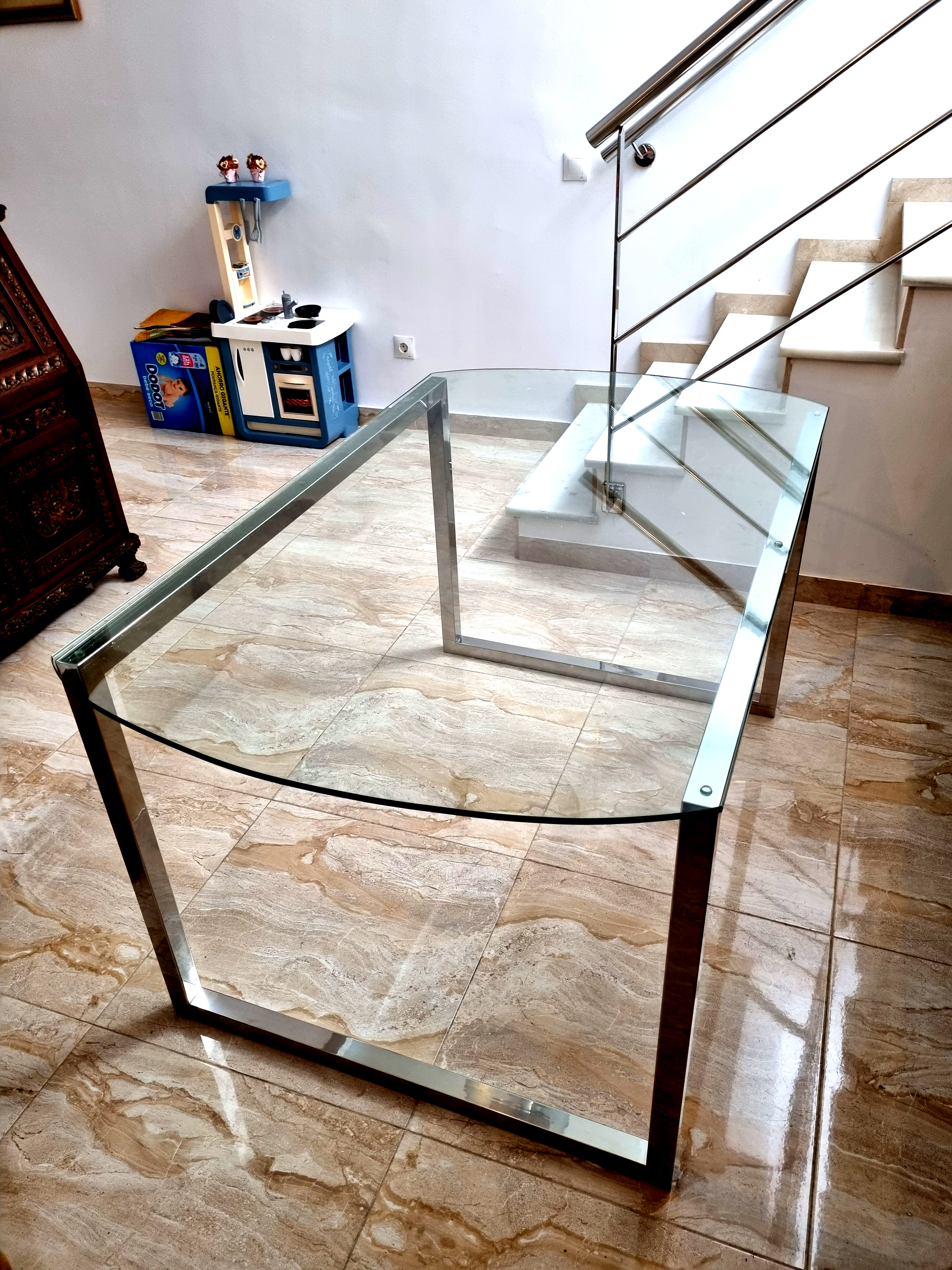 Mesa de vidrio y acero inoxidable Mesa de vidrio y acero inoxidable