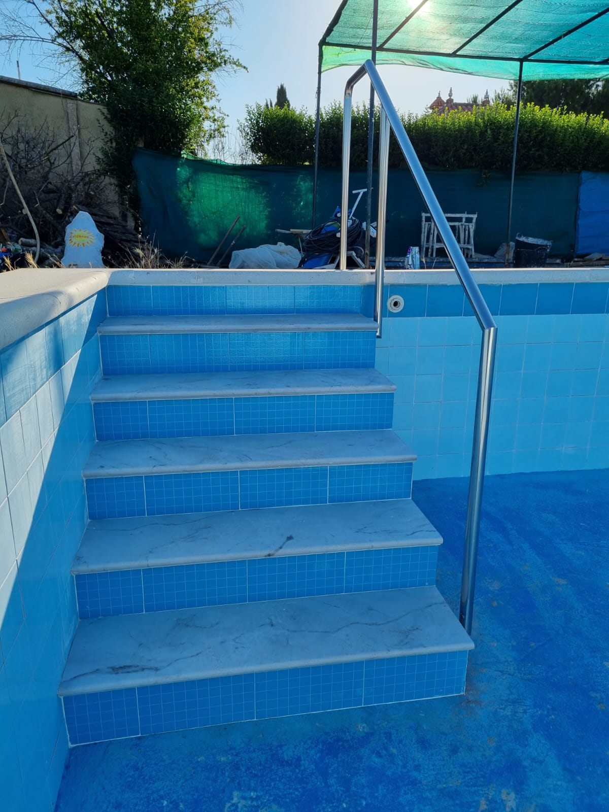 BARANDILLAS DE ACERO INOXIDABLE PARA PISCINAS: de Icminox BARANDILLAS DE ACERO INOXIDABLE PARA PISCINAS: de Icminox