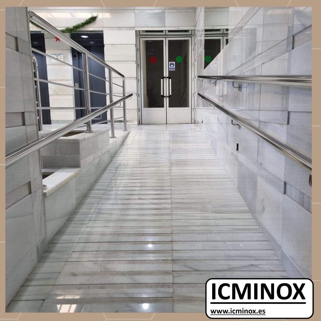 Barandillas de acceso para personas con discapacidad - Icminox Barandillas de acceso para personas con discapacidad - Icminox