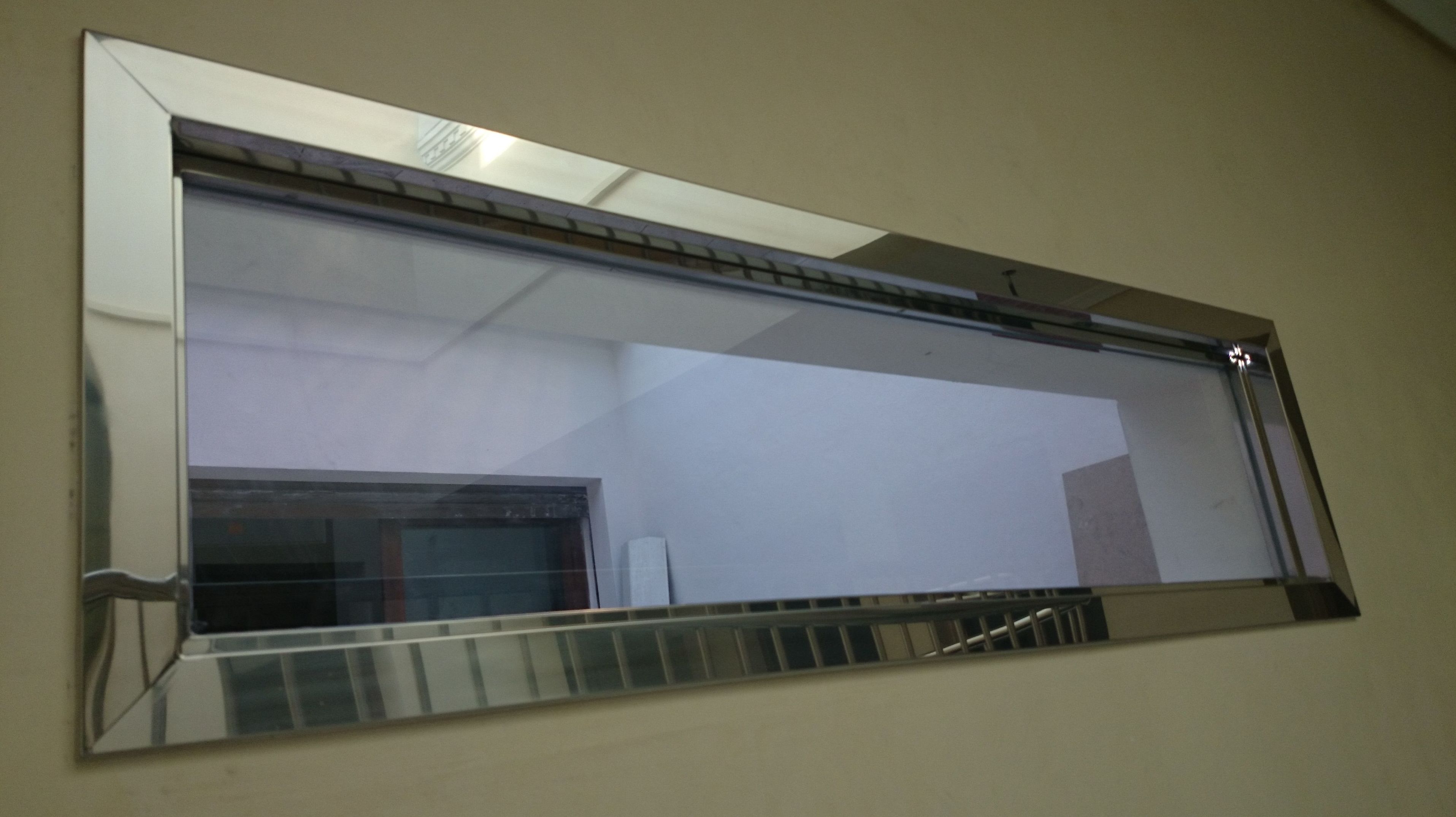 Ventana no abatible con marco de acero inoxidable diseñado y fabricado a medida Ventana no abatible con marco de acero inoxidable diseñado y fabricado a medida