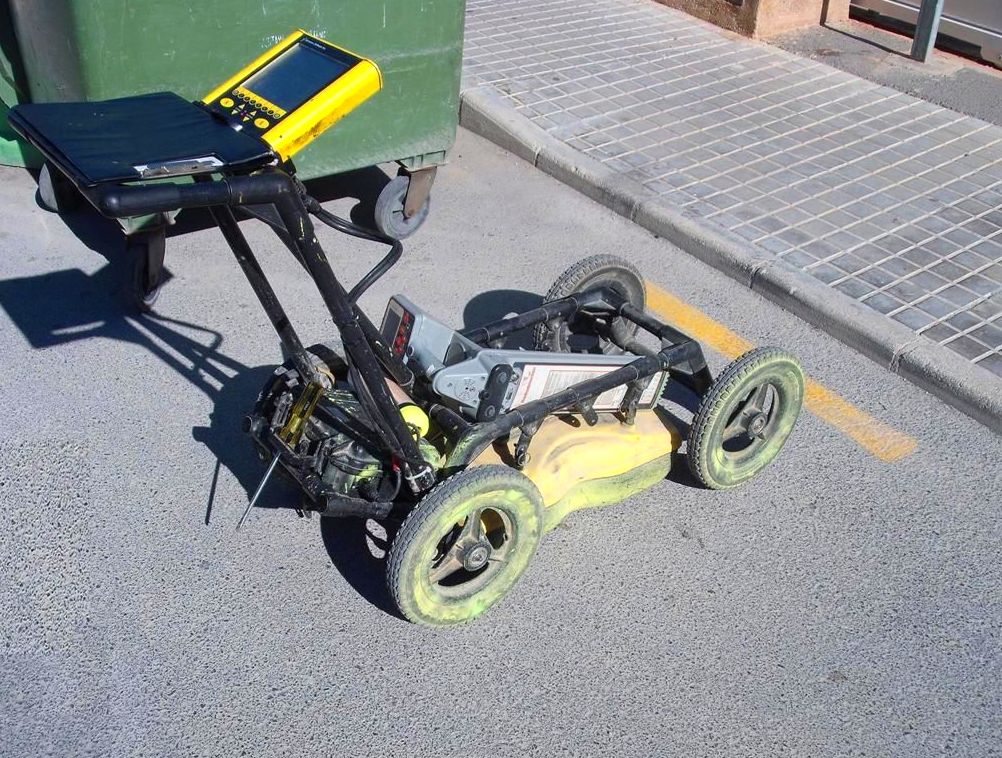 Georadar (GPR) : Servicios de Técnicas del Suelo Georadar (GPR) : Servicios de Técnicas del Suelo
