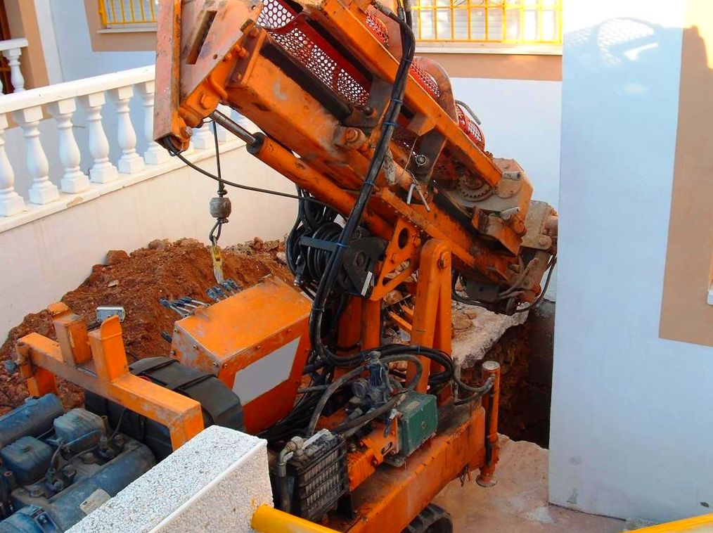 Descubre cómo tomar muestras bajo cimentación: Servicios de Técnicas del Suelo Descubre cómo tomar muestras bajo cimentación: Servicios de Técnicas del Suelo