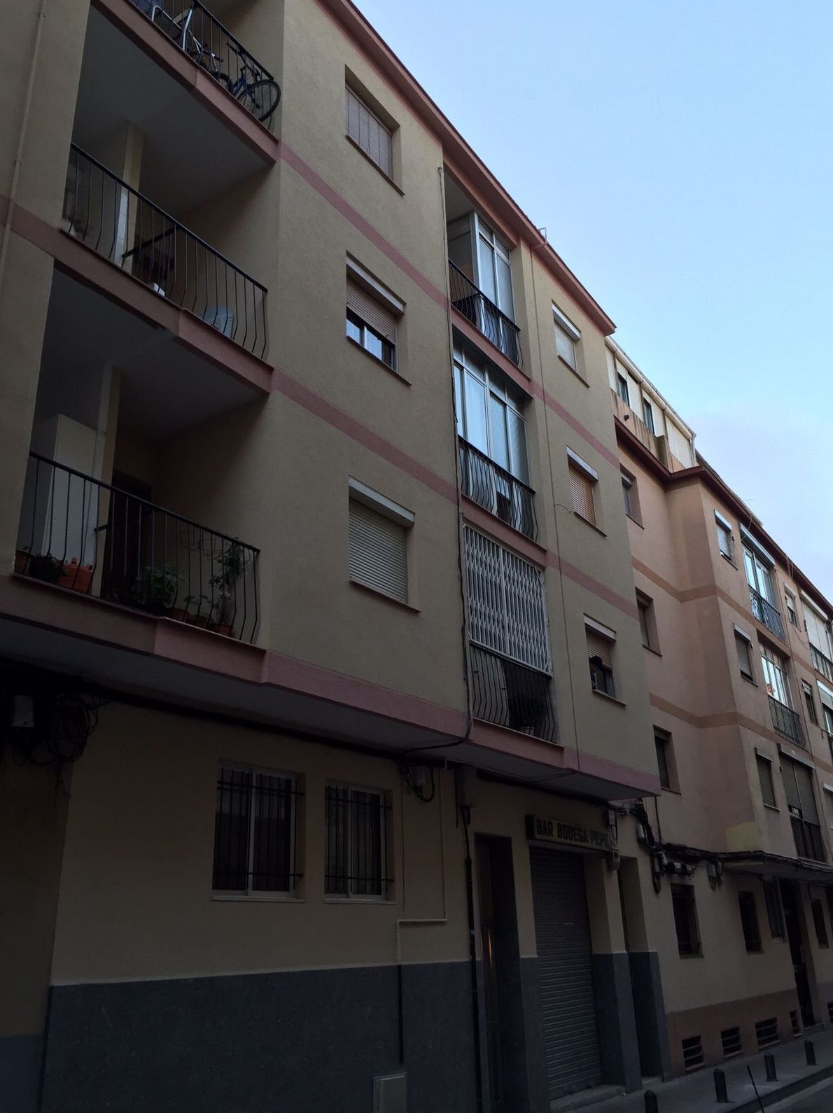 Rehabilitación de fachada con aislamiento térmico Rehabilitación de fachada con aislamiento térmico