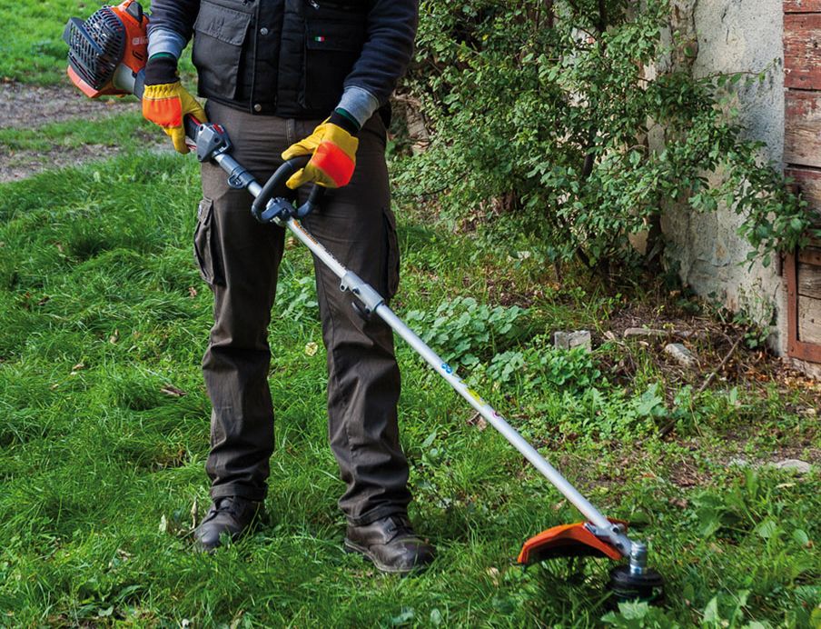 Desbroce de parcelas: Servicios de Jardines Salvador Desbroce de parcelas: Servicios de Jardines Salvador