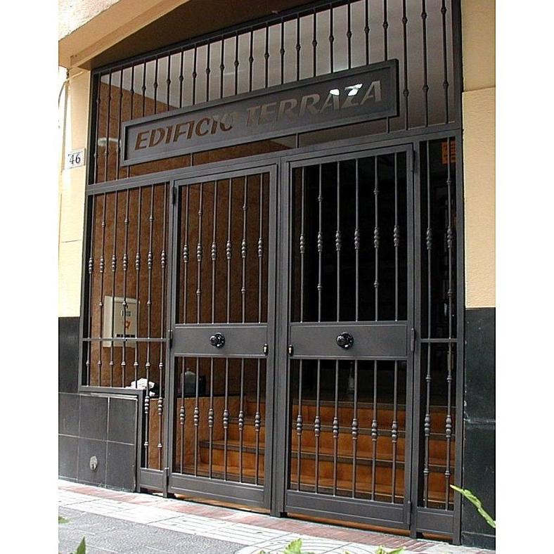 Portones: Productos y servicios de Industria Herremetálica Portones: Productos y servicios de Industria Herremetálica