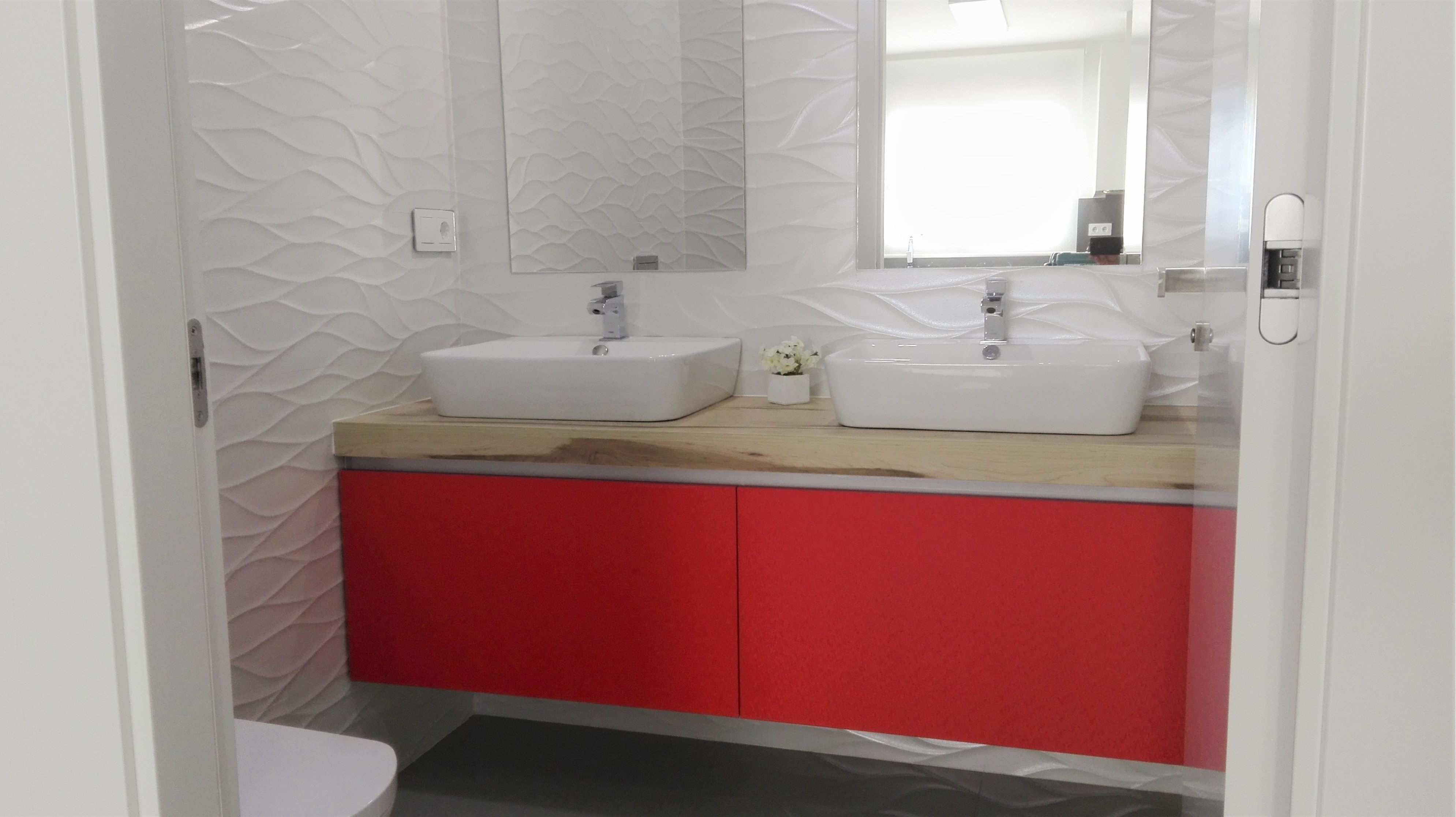 mueble de baño suspendido color rojo mueble de baño suspendido color rojo