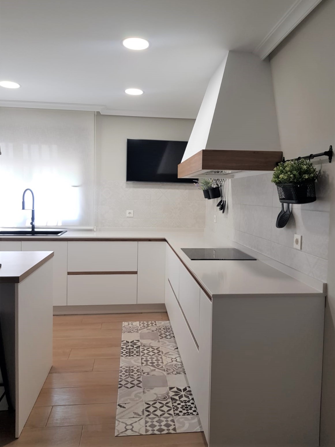 Diseño de cocina rústica y moderna: Productos y servicios de Ébano Interiorismo Diseño de cocina rústica y moderna: Productos y servicios de Ébano Interiorismo