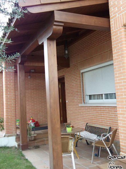 Pérgolas y porches: Servicios de Puertas García Flores Pérgolas y porches: Servicios de Puertas García Flores