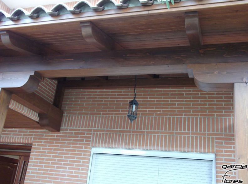 Pérgolas y porches: Servicios de Puertas García Flores Pérgolas y porches: Servicios de Puertas García Flores