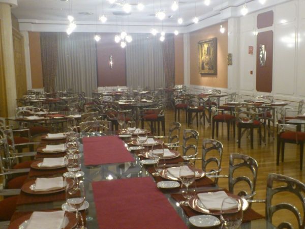 Restaurante Roberto: Productos y Servicios de Hotel Doña Carlota **** Restaurante Roberto: Productos y Servicios de Hotel Doña Carlota ****