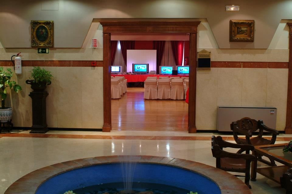 Nuestros Servicios: Productos y Servicios de Hotel Doña Carlota **** Nuestros Servicios: Productos y Servicios de Hotel Doña Carlota ****