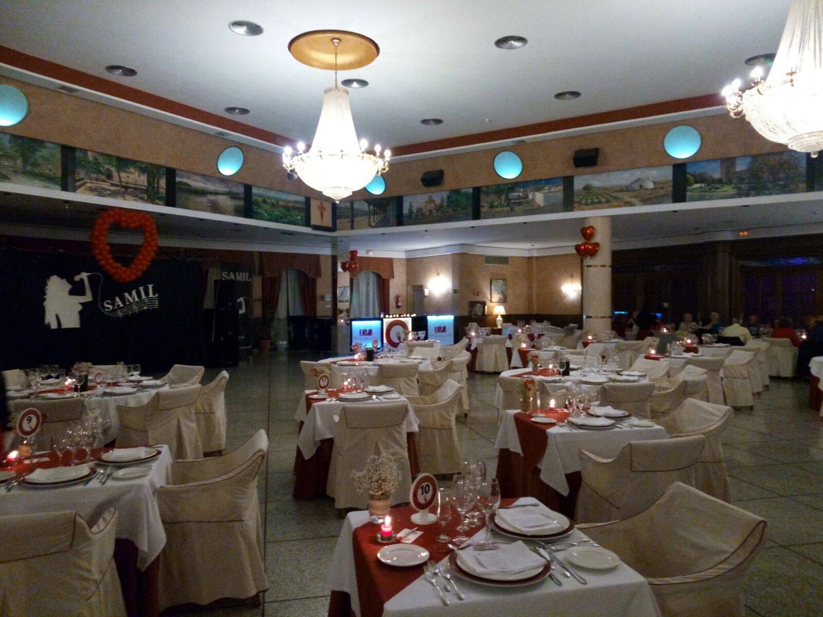 Nuestros Salones: Productos y Servicios de Hotel Doña Carlota **** Nuestros Salones: Productos y Servicios de Hotel Doña Carlota ****