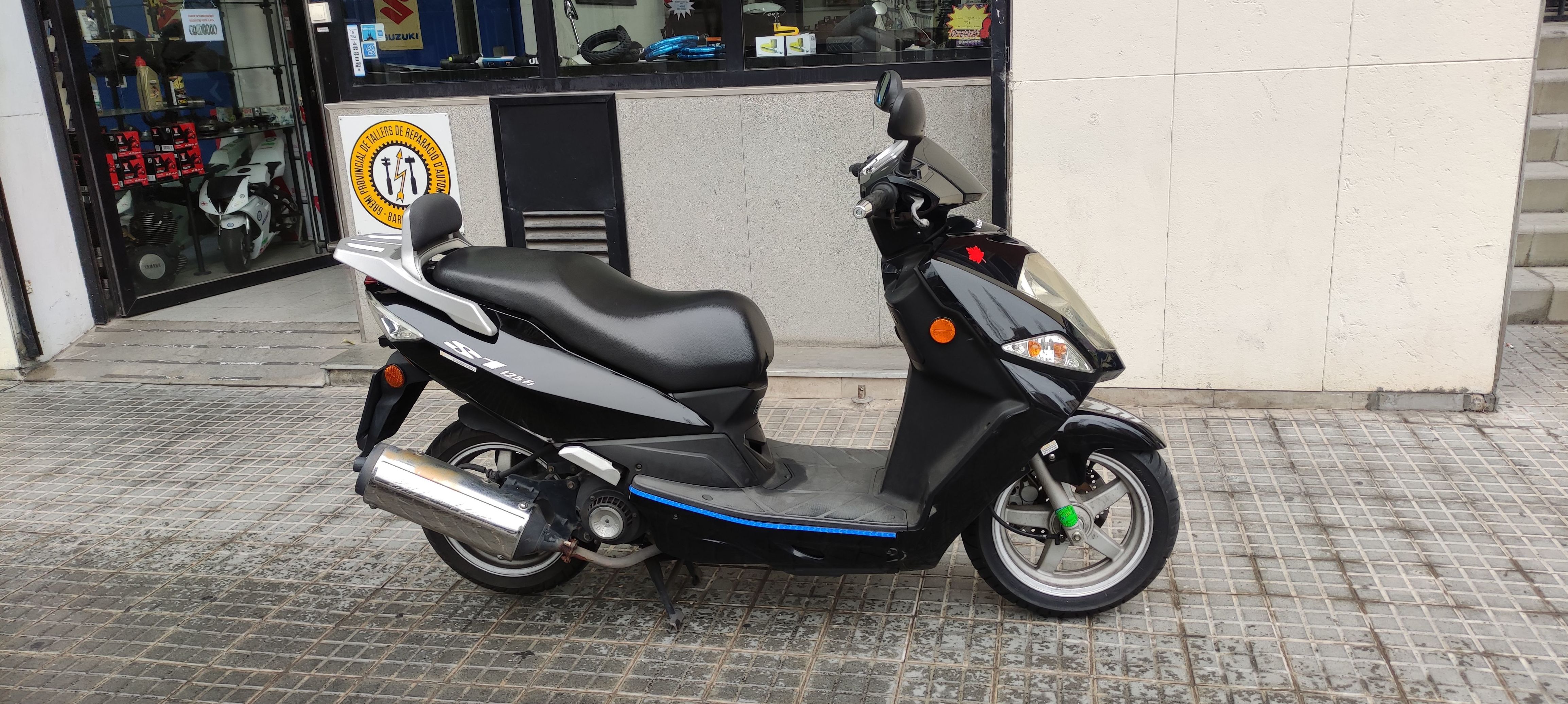 DAELIM S1 125: Productos y servicios de Motominut DAELIM S1 125: Productos y servicios de Motominut