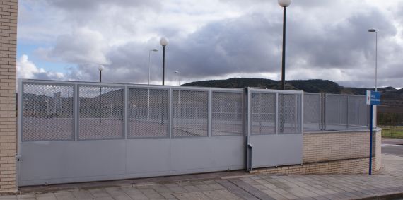 Puertas correderas: Catálogo de Industria Puertas y Cerramientos Puertas correderas: Catálogo de Industria Puertas y Cerramientos