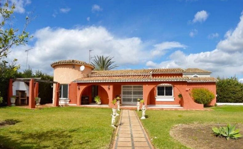 Chalet en Estepona zona Costalita: Nuestros inmuebles de CAC Investments Chalet en Estepona zona Costalita: Nuestros inmuebles de CAC Investments