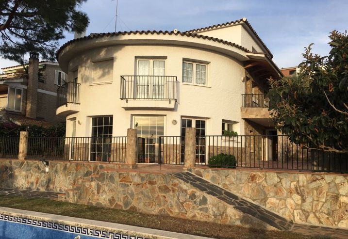 Casa en Teià: Nuestros inmuebles de CAC Investments Casa en Teià: Nuestros inmuebles de CAC Investments