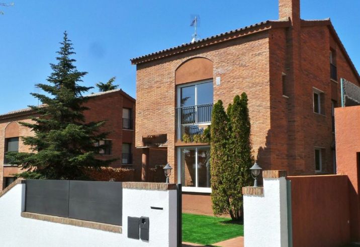 Casa con terreno en El Masnou: Nuestros inmuebles de CAC Investments Casa con terreno en El Masnou: Nuestros inmuebles de CAC Investments