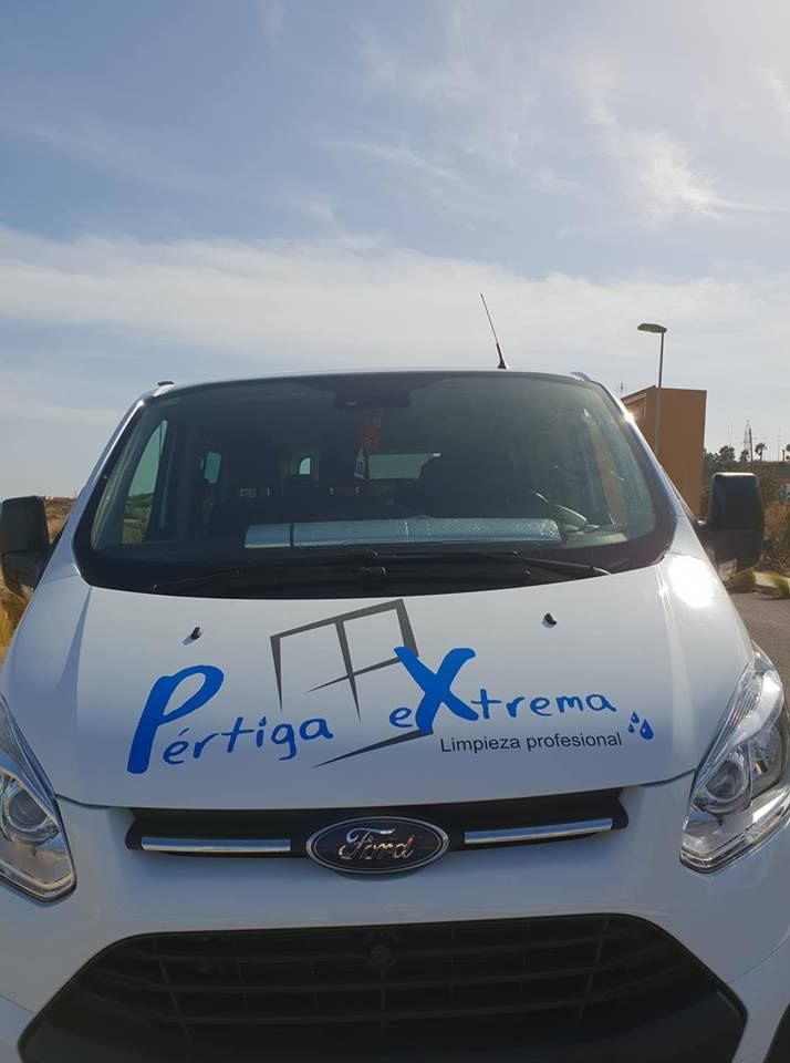 Limpieza con el sistema ósmosis inversa: Servicios de Pértiga eXtrema Limpieza con el sistema ósmosis inversa: Servicios de Pértiga eXtrema