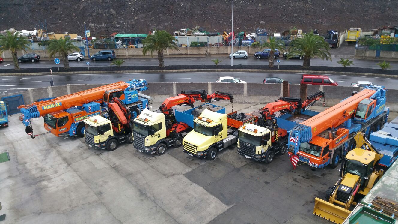 Gran flota de camiones