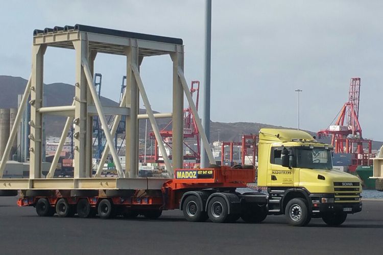 Transporte de mercancías no peligrosas en Canarias