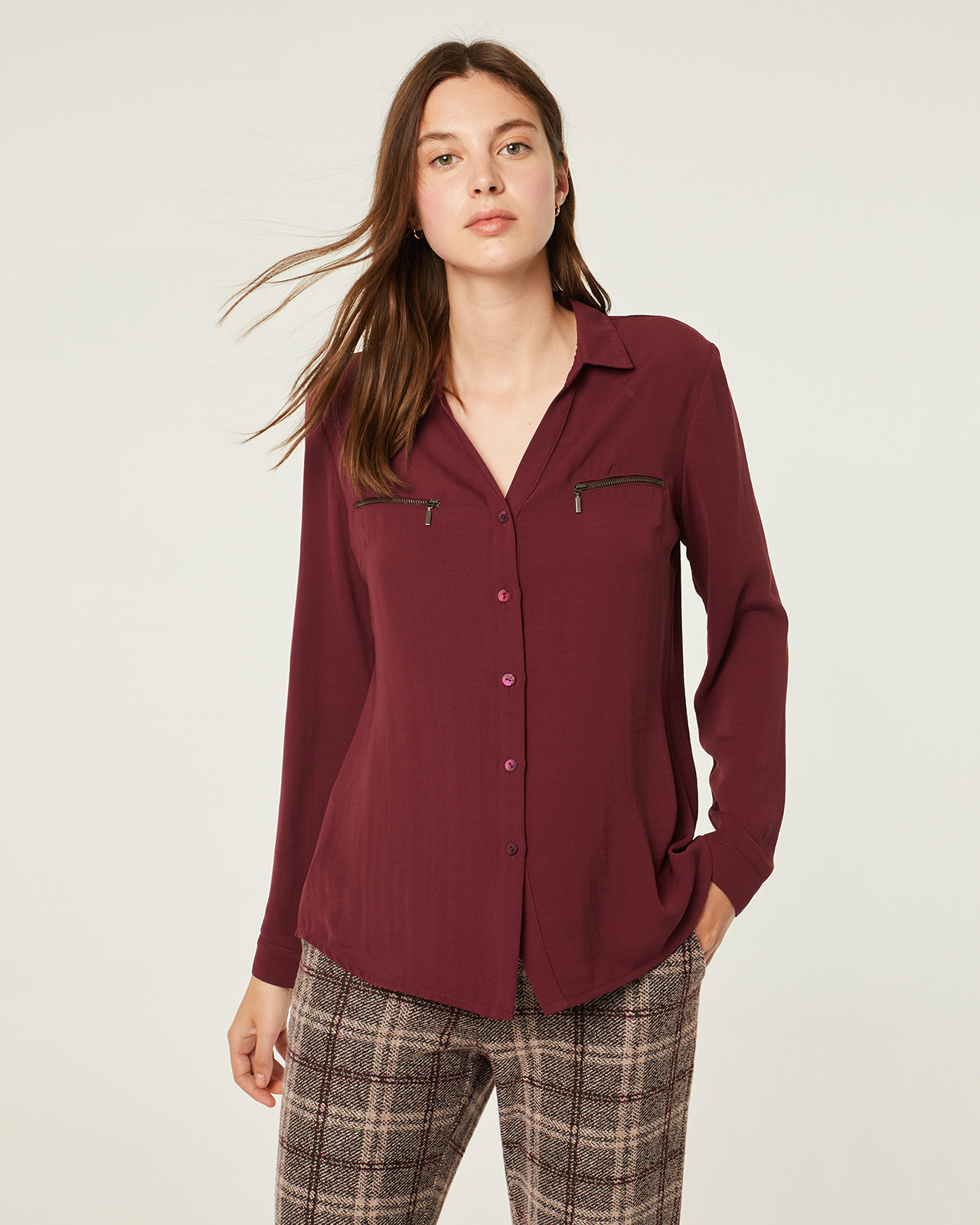 Blusa color burdeos: Catálogo de Manuela Lencería Blusa color burdeos: Catálogo de Manuela Lencería