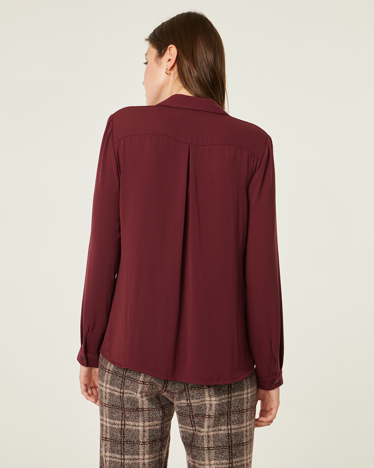 Blusa color burdeos: Catálogo de Manuela Lencería Blusa color burdeos: Catálogo de Manuela Lencería