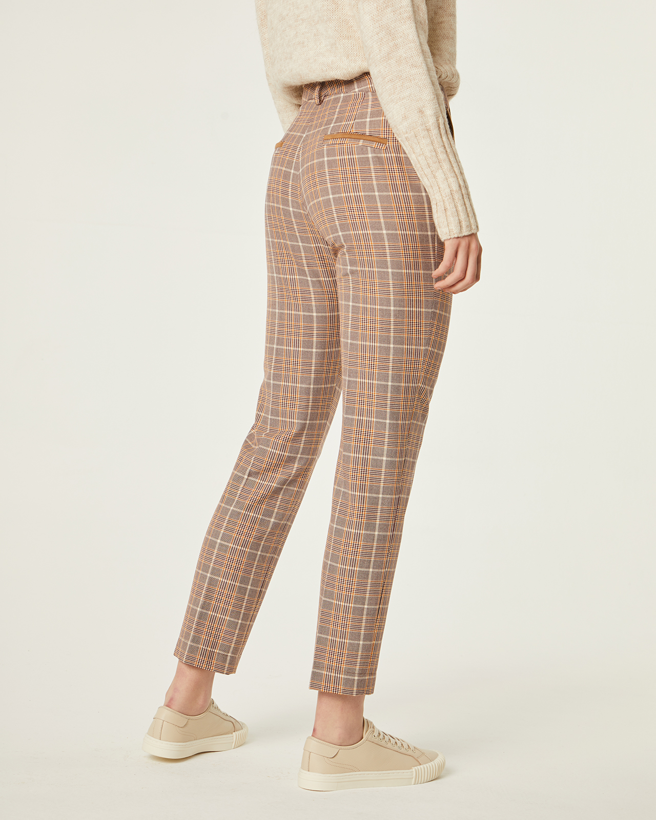 Pantalón de cuadros: Catálogo de Manuela Lencería Pantalón de cuadros: Catálogo de Manuela Lencería