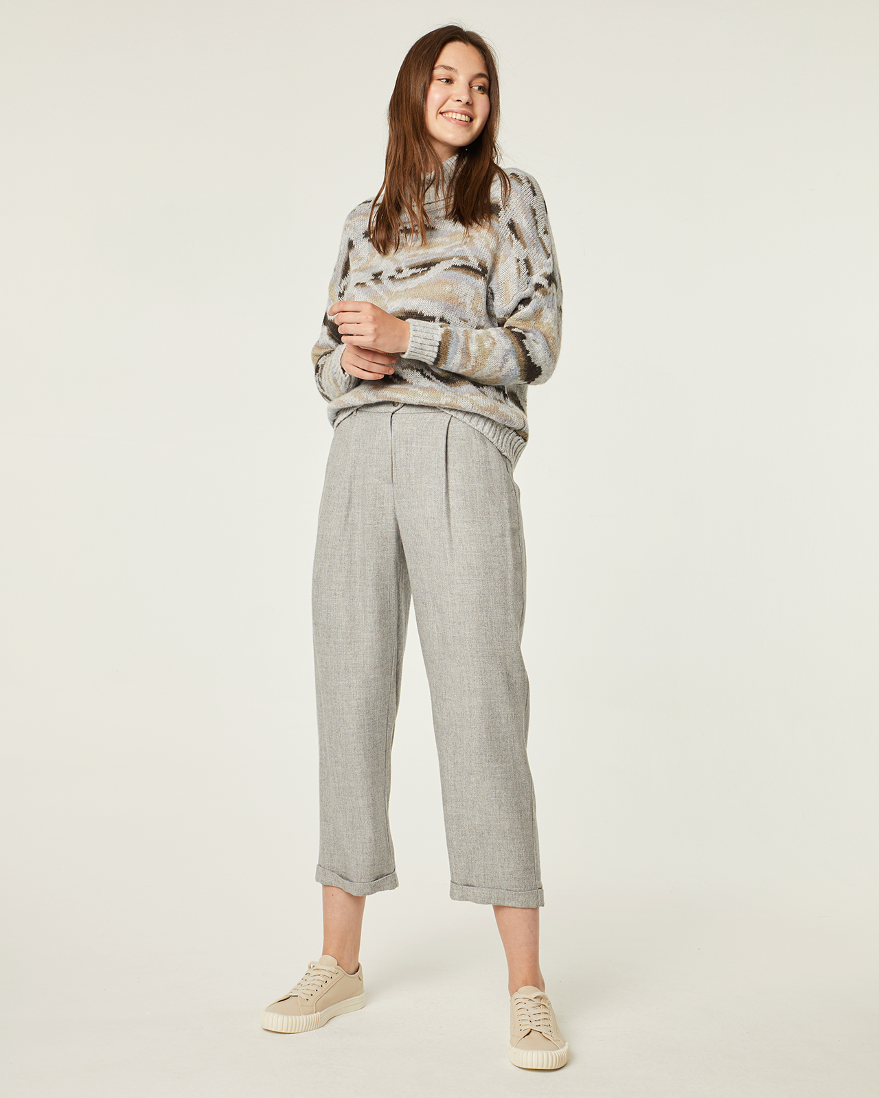 Pantalón pirata en color gris perla: Catálogo de Manuela Lencería Pantalón pirata en color gris perla: Catálogo de Manuela Lencería