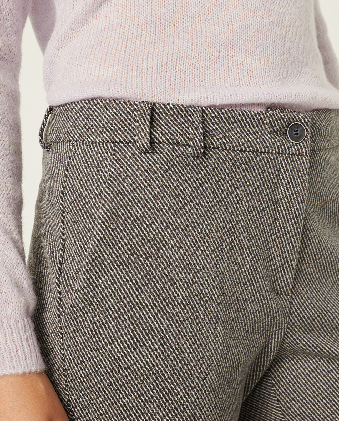 Pantalón recto color gris: Catálogo de Manuela Lencería Pantalón recto color gris: Catálogo de Manuela Lencería